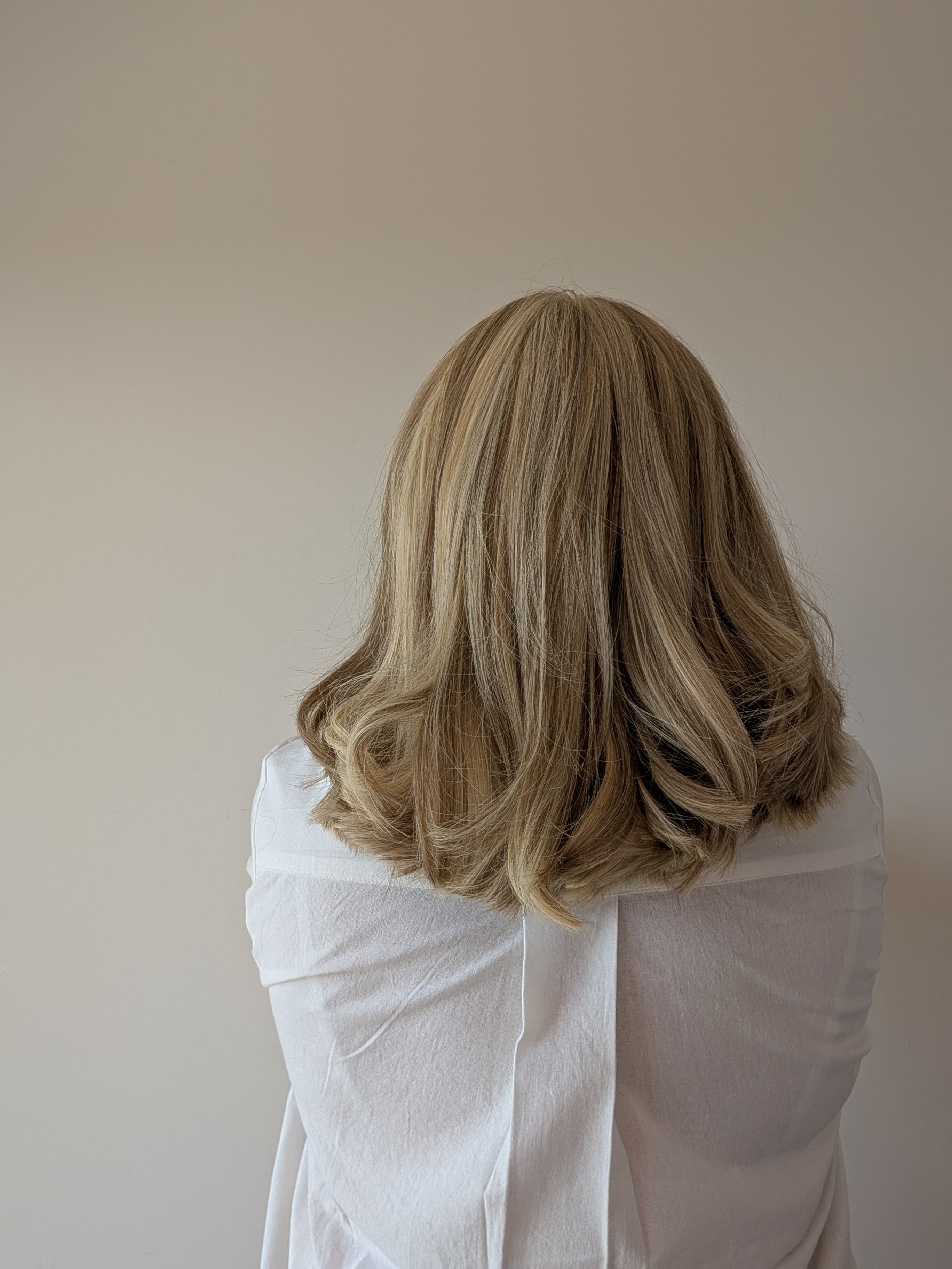 beige blonde bob wig