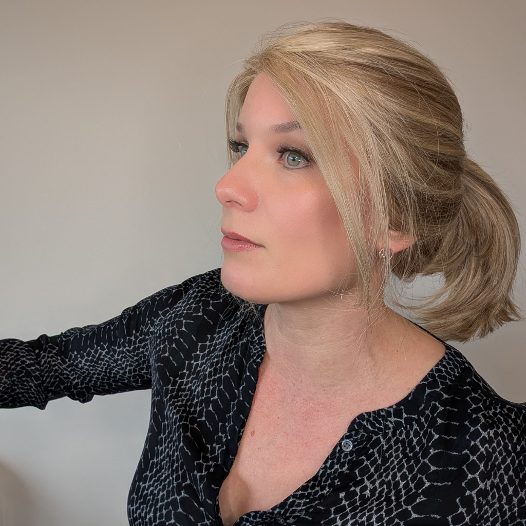 shoulder length wigs blonde